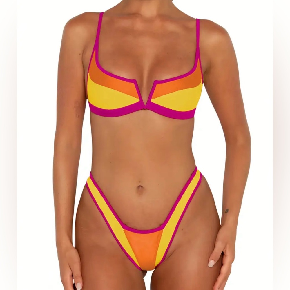 Color Block V Wire Thong Bikini Set - Picture 2 of 9